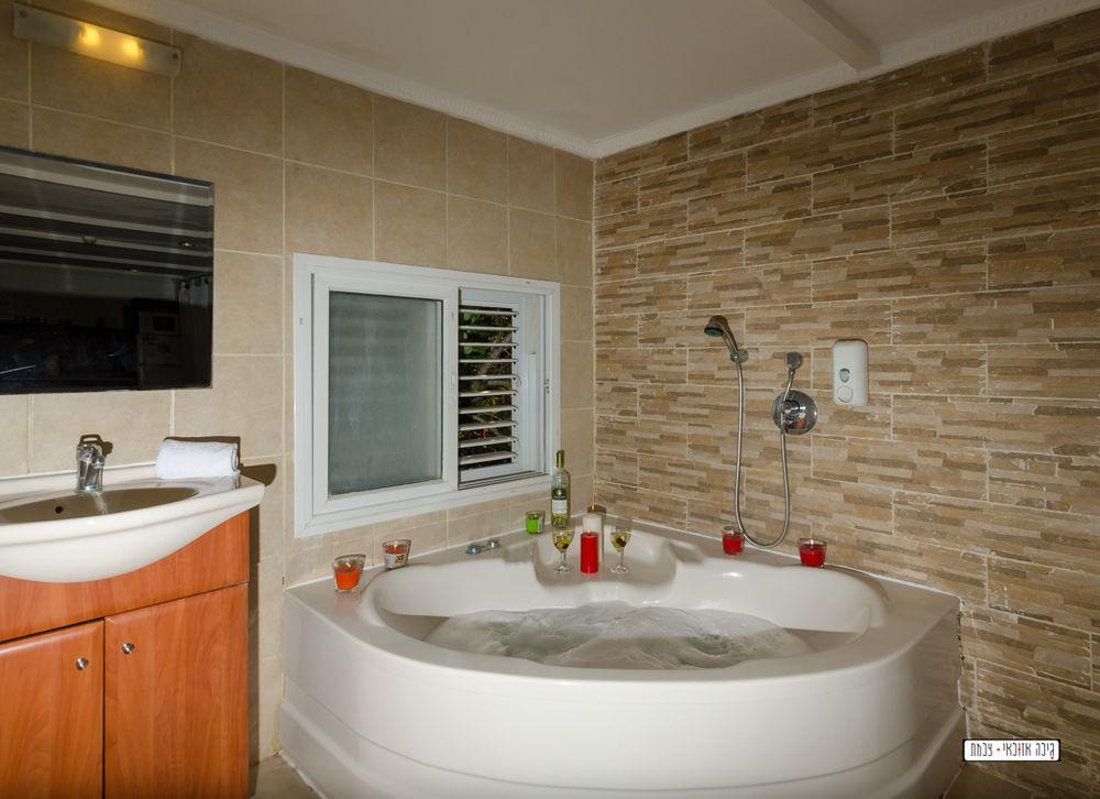 Avigail Guest House Yavne'el Bagian luar foto