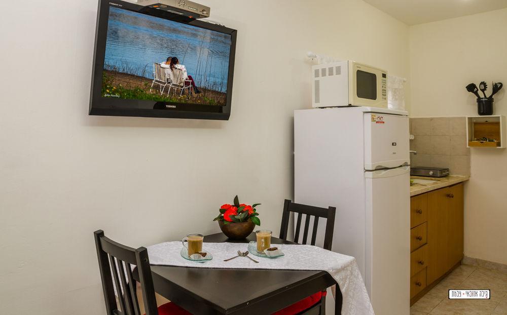 Avigail Guest House Yavne'el Bagian luar foto