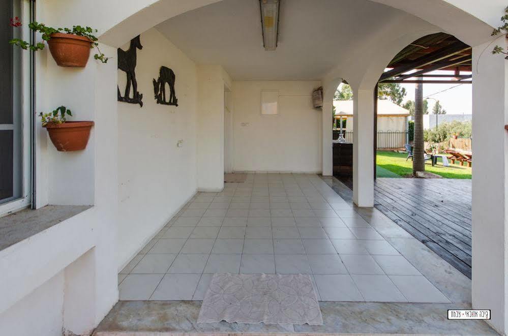 Avigail Guest House Yavne'el Bagian luar foto